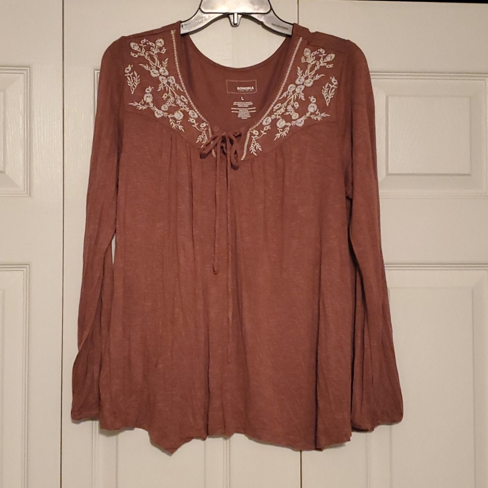 Peasant Top, super soft w embroidered detail
